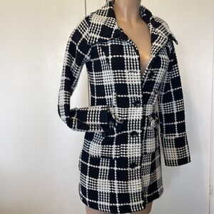 PAPAYA buttoned  black/white color  size  medium petite womens PeaCoat